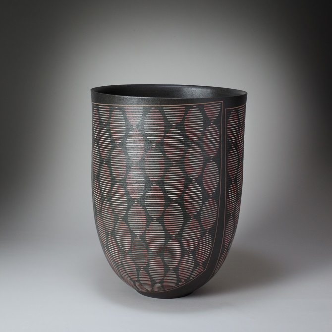 色象嵌線文花器 | 作家作品｜英窯